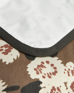 TAPIS À LANGER HYDE PARK IMPERMÉABLE camelia de Nobodinoz – Image 4