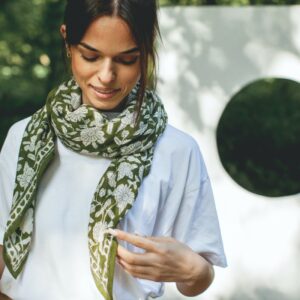 FOULARD LATIKA "COEUR"  ORTIE – Image 2