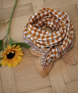 FOULARD DAMIER CARAMEL – Image 2