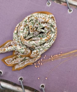 FOULARD PALMYRE CARAMEL BEURRE SALÉ – Image 6
