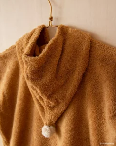 PONCHO EPONGE 3-5 ANS CARAMEL – Image 3
