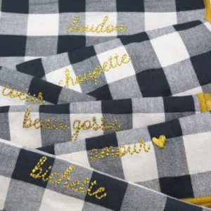 SERVIETTE DE TABLE BRODÉE - MON COEUR – Image 2