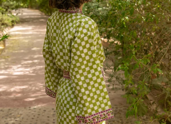 KIMONO CHESS GAME VERT