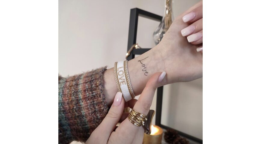 LOVELY SIOOU - LOVE – Image 3