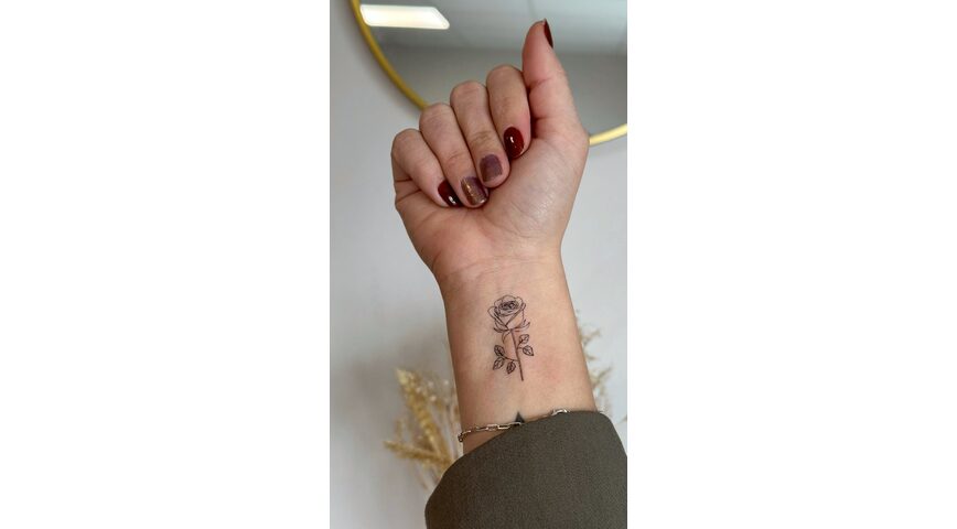 LOVELY SIOOU - ROSE NOIRE – Image 2