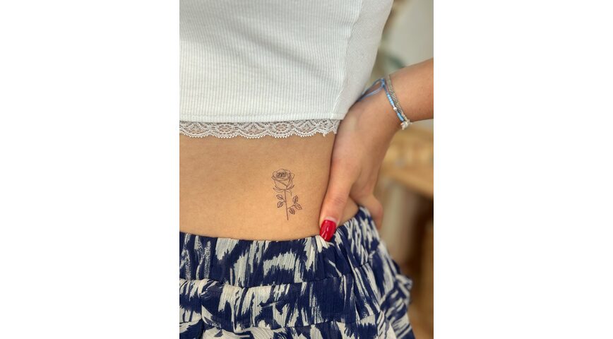 LOVELY SIOOU - ROSE NOIRE – Image 3