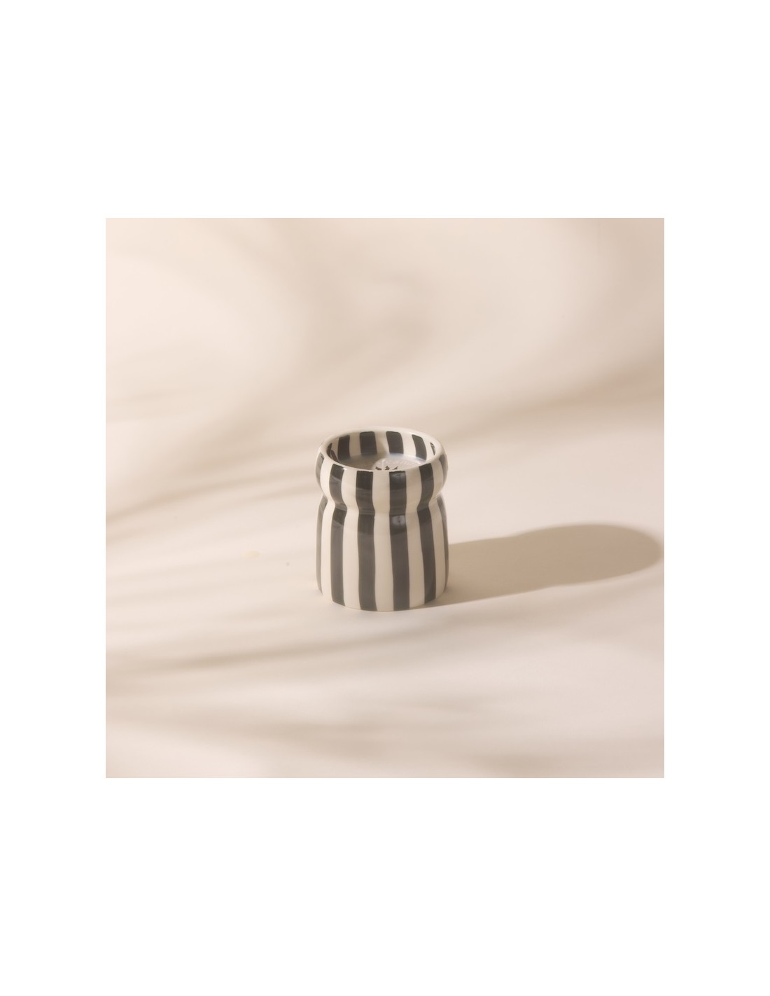 Bougie Cabana - Pierre de Lave - Paddywax – Image 2