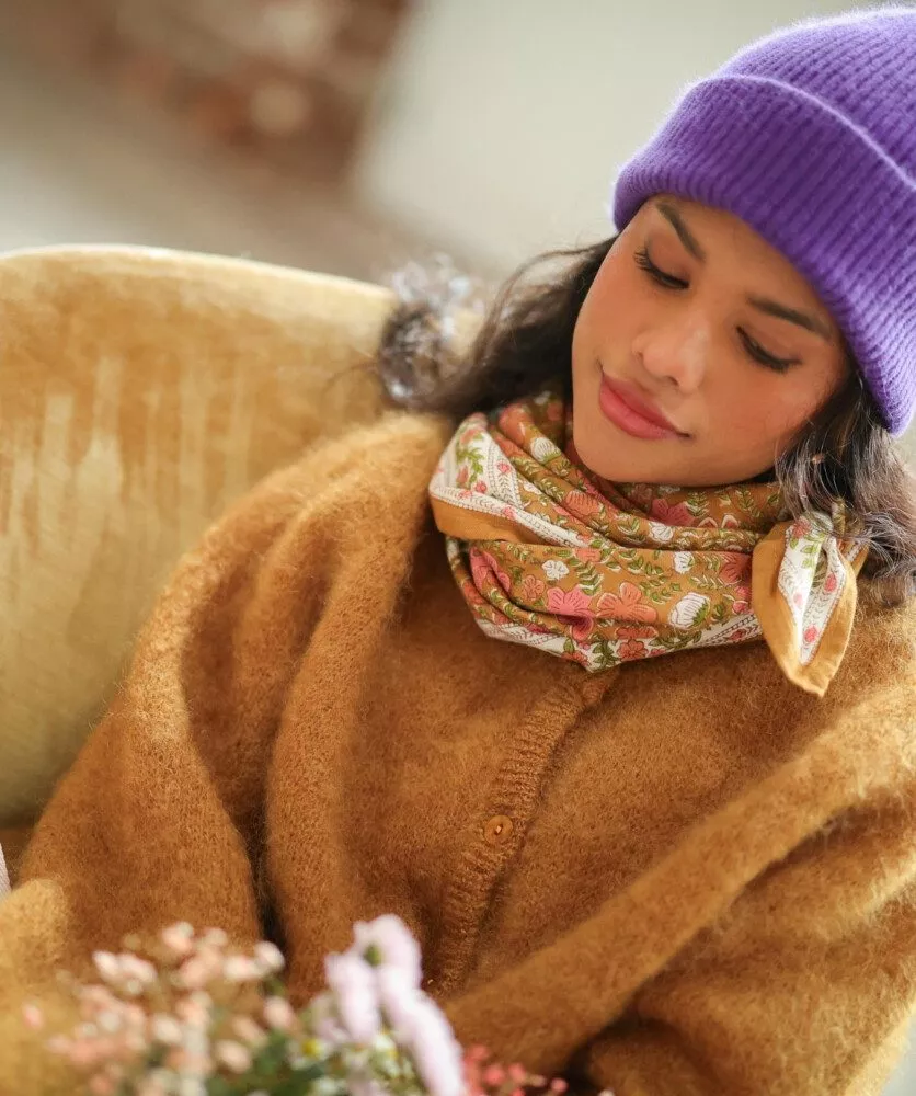 FOULARD GRAND FORMAT Ellis Goyave – Image 4