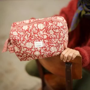 TROUSSE DE TOILETTE ANJALI "CERISE"