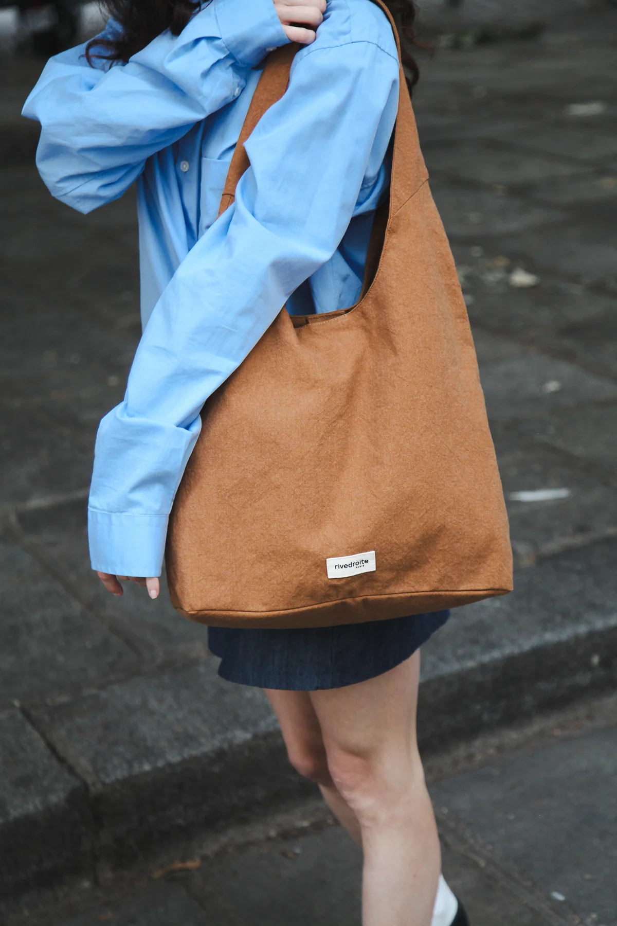 RICHELIEU LE SAC HOBO - Polycoton Recyclé Camel – Image 4