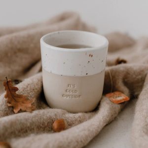 MUG EN GRES "IT'S COLD OUTSIDE"