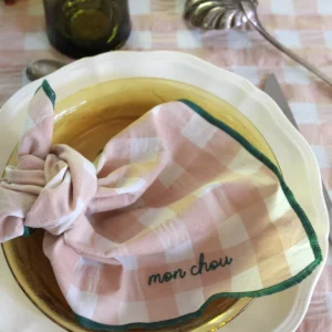 SERVIETTE DE TABLE BRODÉE  MON CHOU MACARON