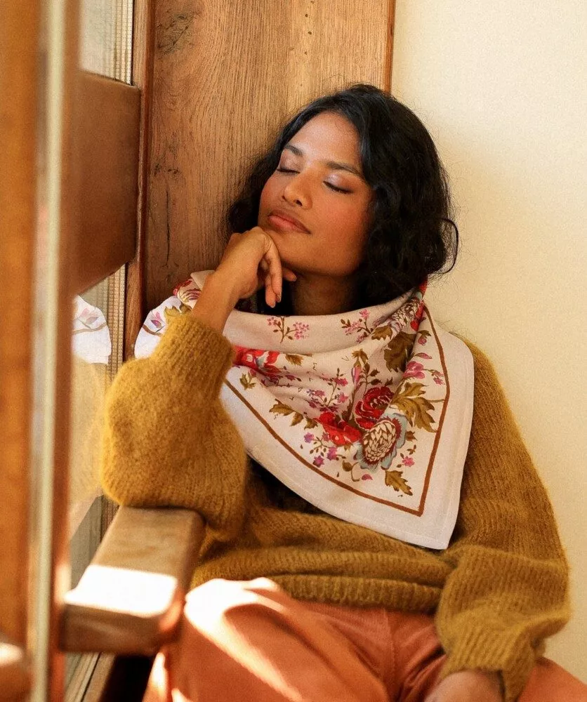 FOULARD GRAND FORMAT Jeanet Lilas – Image 2