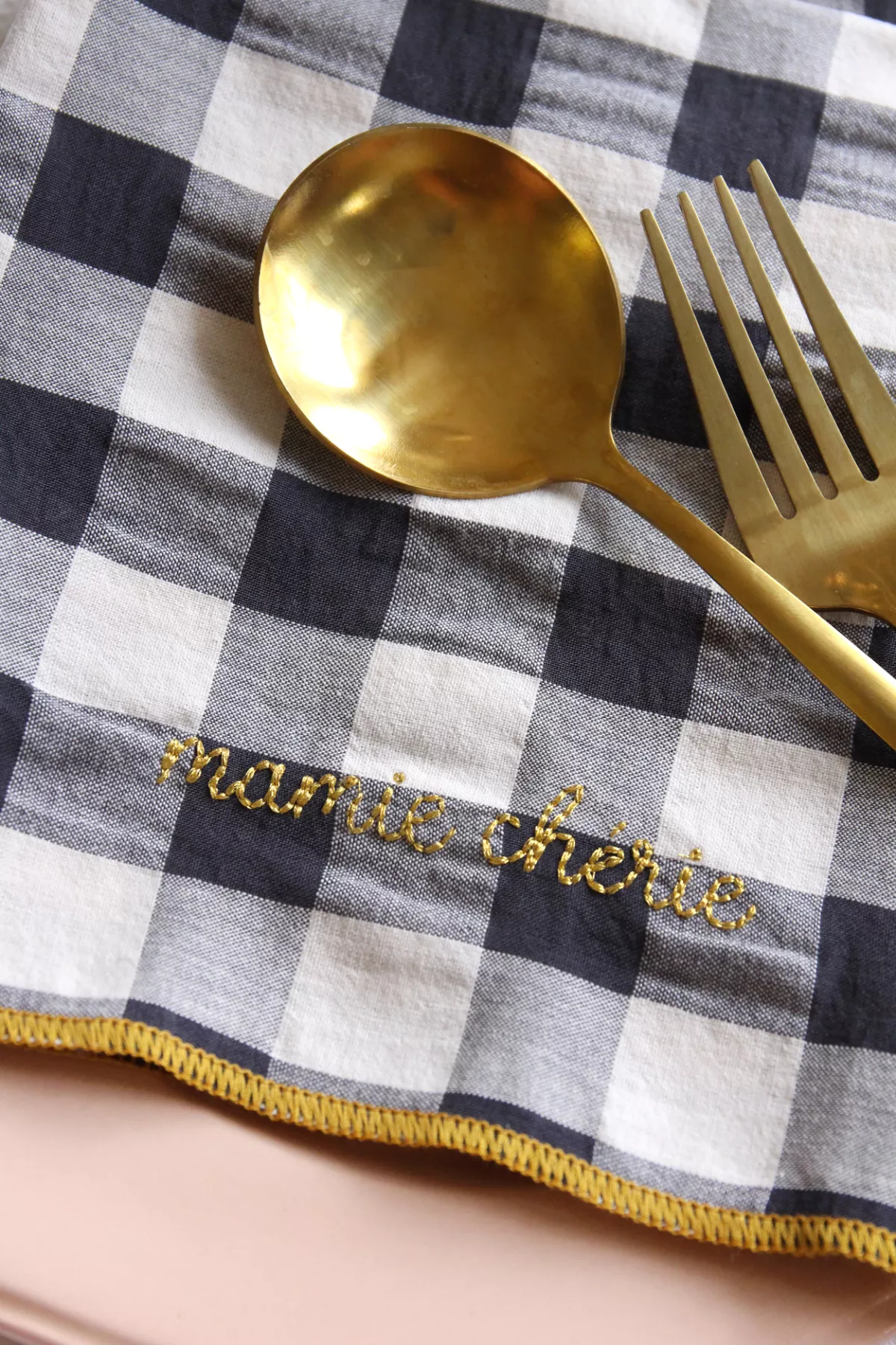 SERVIETTE DE TABLE RÉGLISSE Mamie chérie – Image 2