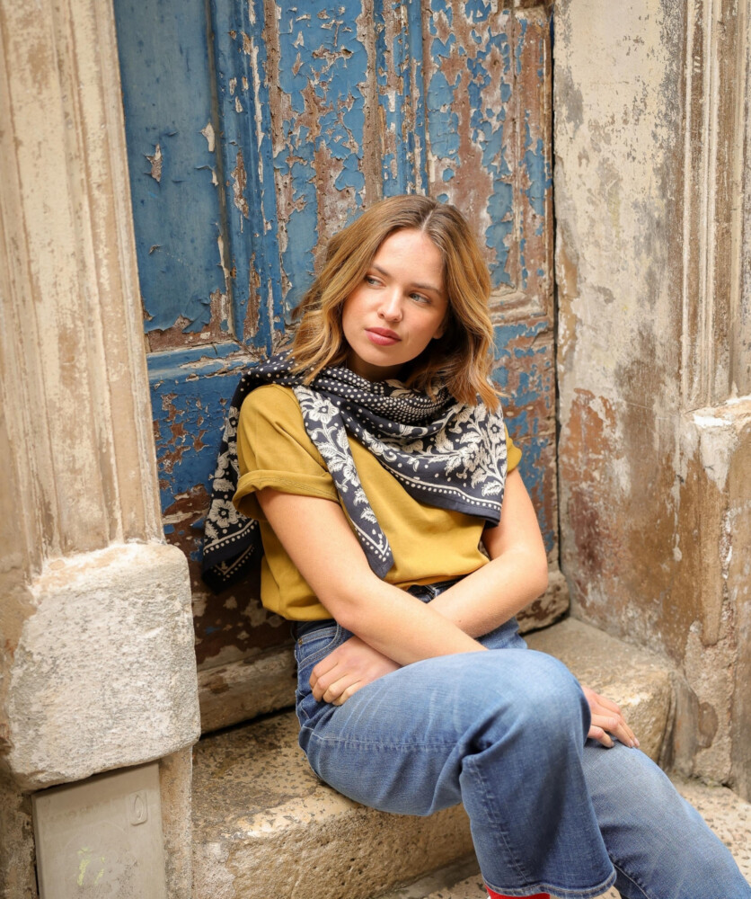 FOULARD GRAND FORMAT Hindi Bandana Encre – Image 4