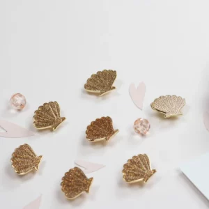 Pin’s Coquillage Doré Pailleté