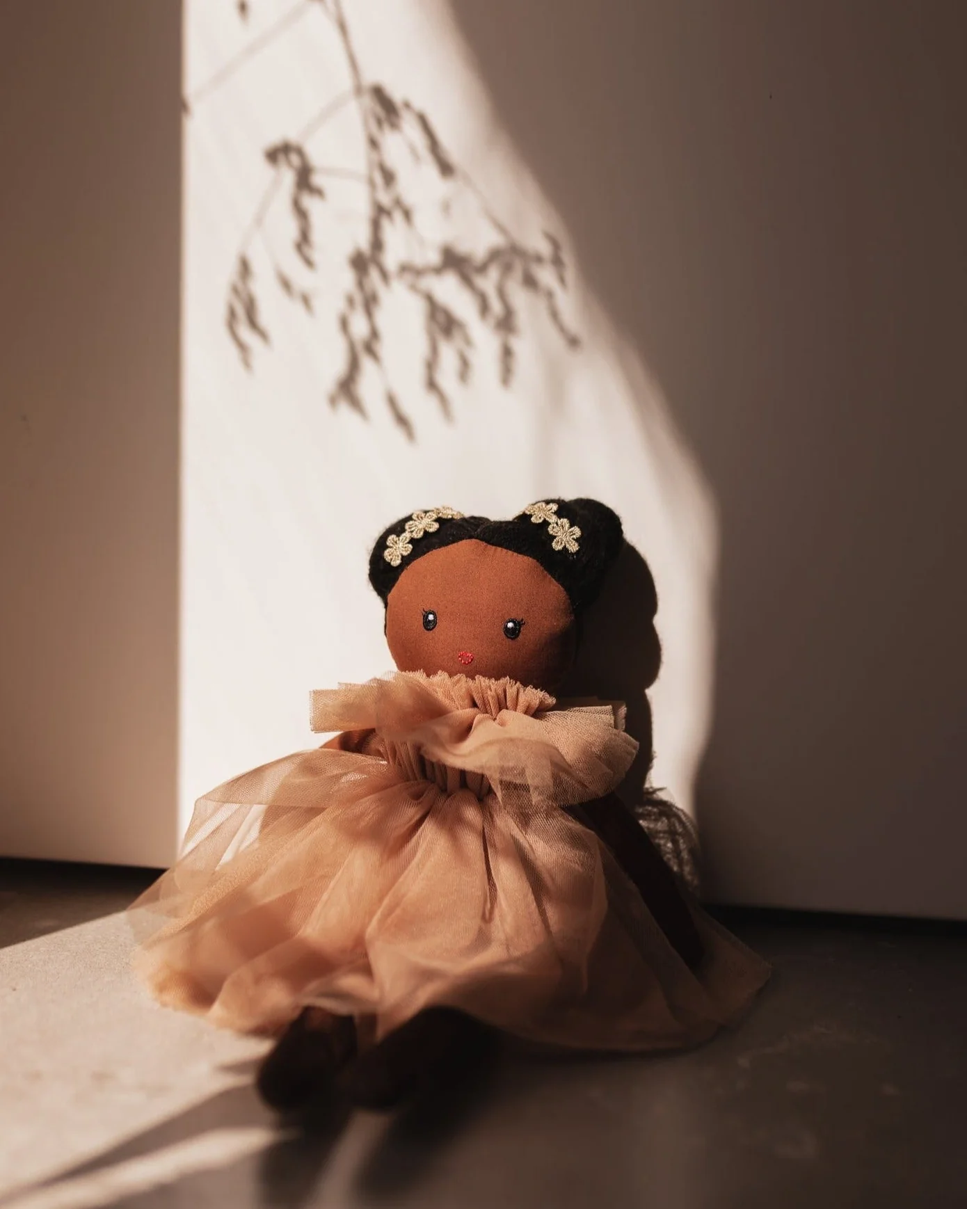 POUPEE - ABEILLE SUCREE – Image 2