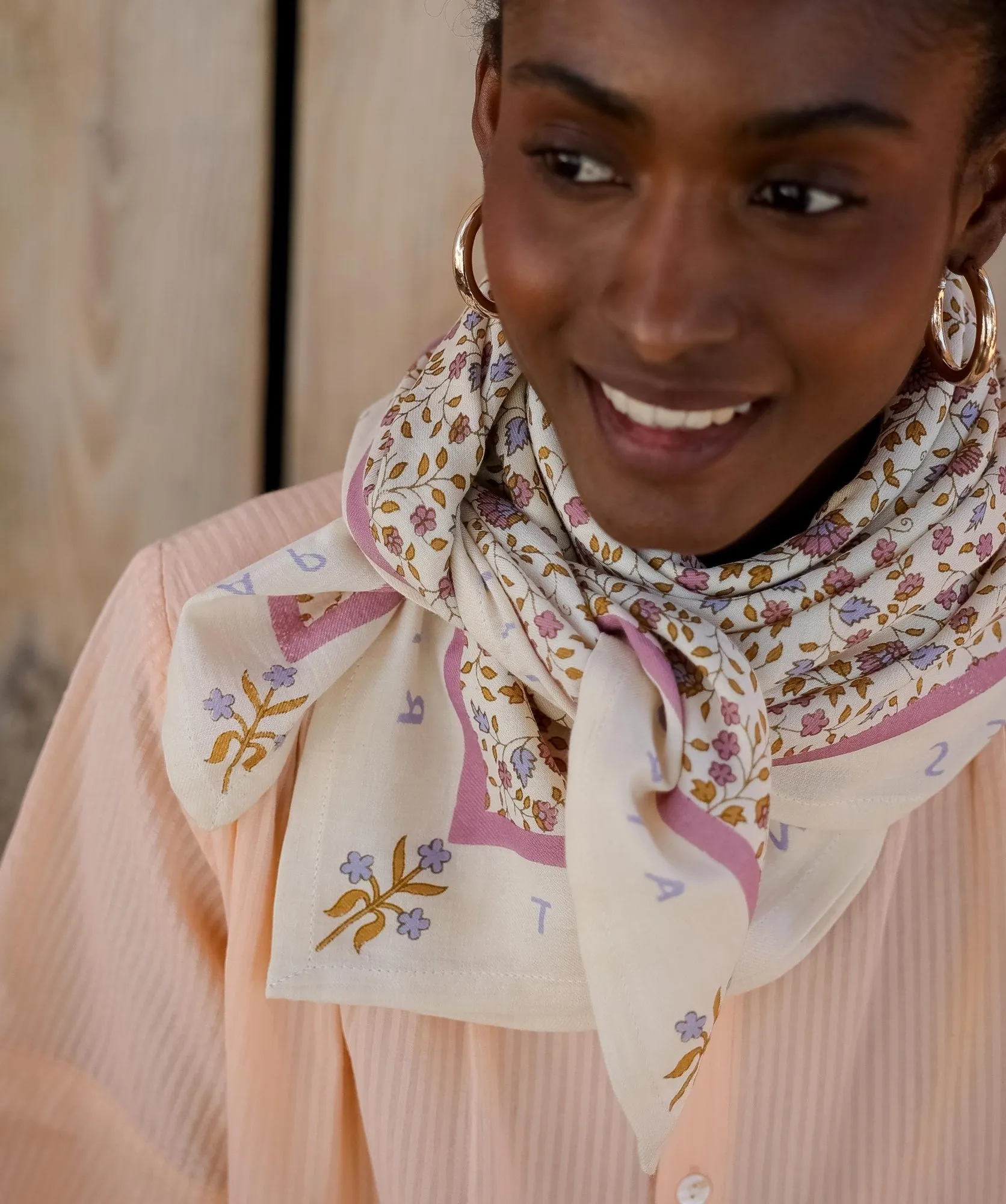 FOULARD GRAND FORMAT Rosa Violette